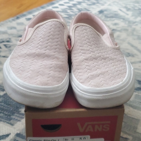 Vans - Picture 2 of 6